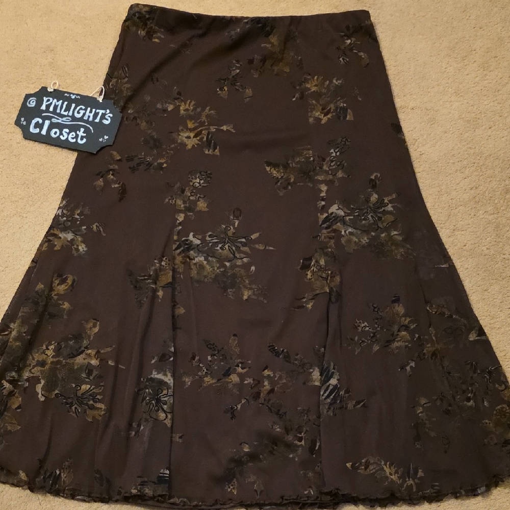 Requirements Large Full Skirt Ruffle Bottom Brown Black Floral